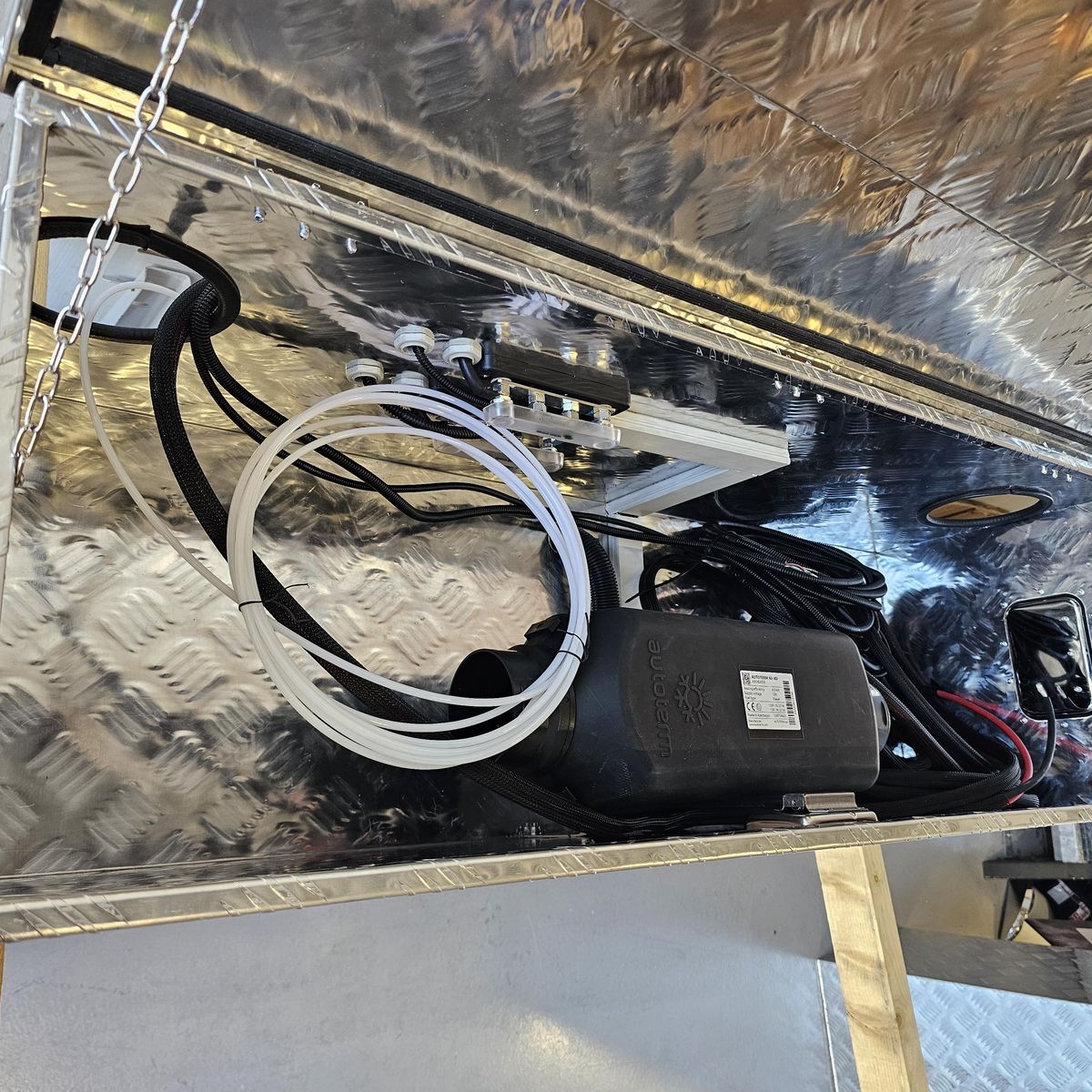 Ferdigbygget hyttekasse for Autoterm Air 4D